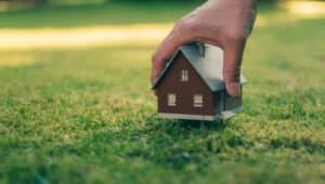 Como contratar um consórcio de terreno?