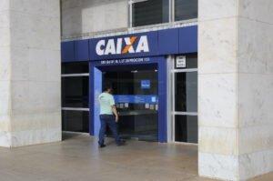 Tenho conta na Caixa, o FGTS cai direto?