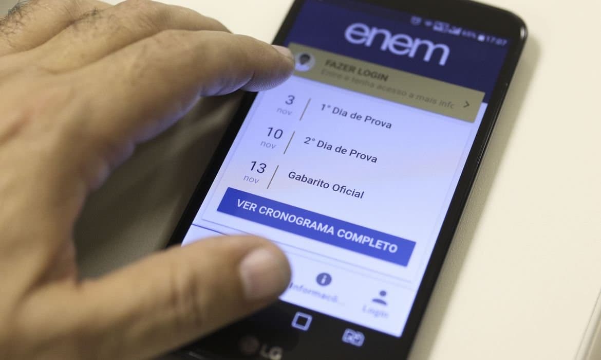 Enem 2020: estudantes têm até hoje para subir foto no cadastro