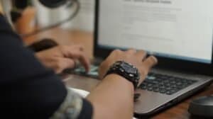 Como corrigir erros no empregador web?