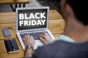 Black Friday: Procon elabora dicas para consumidor não cair em golpes