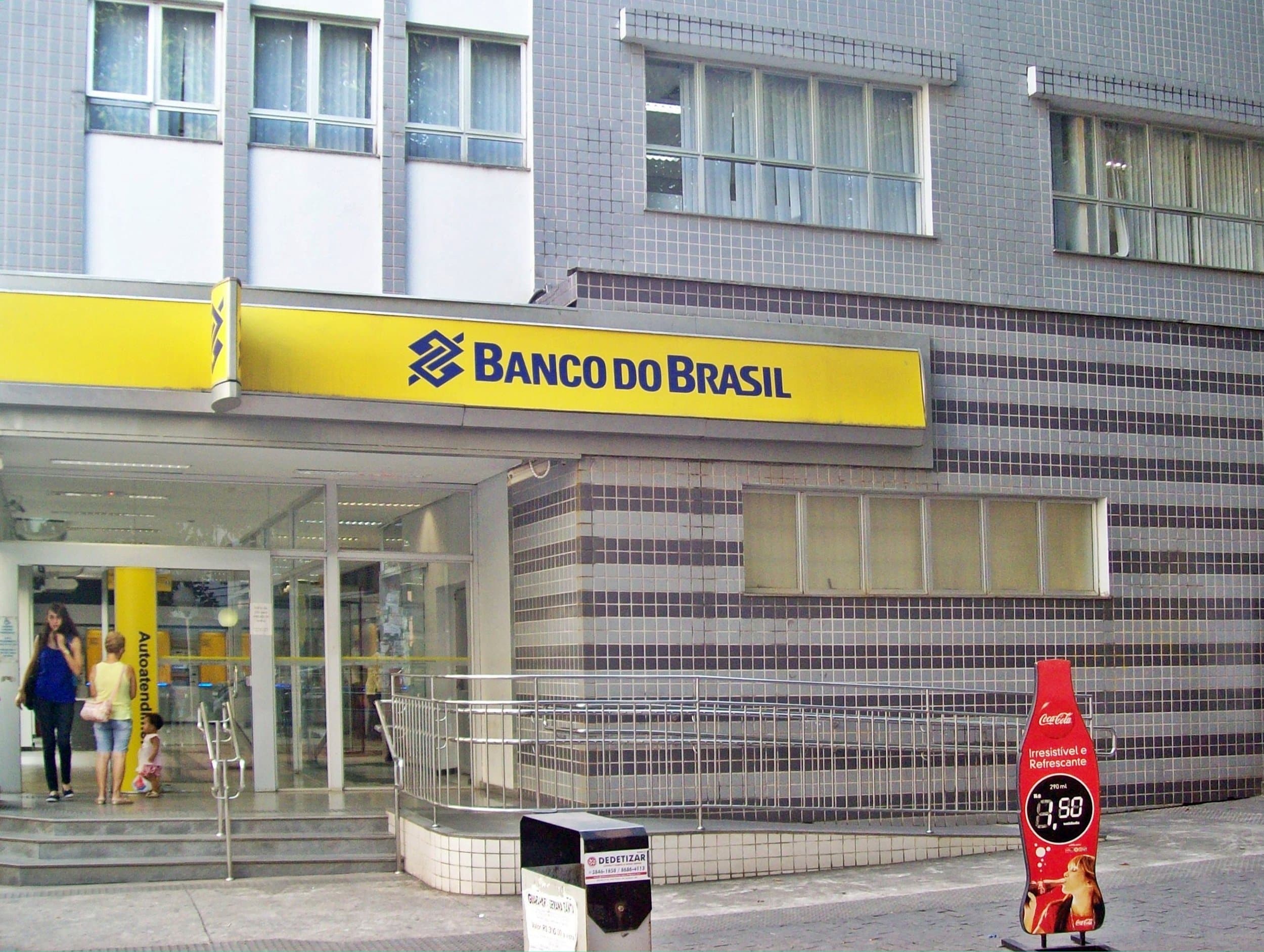 horário de funcionamento de bancos e comércio muda para natal e ano novo