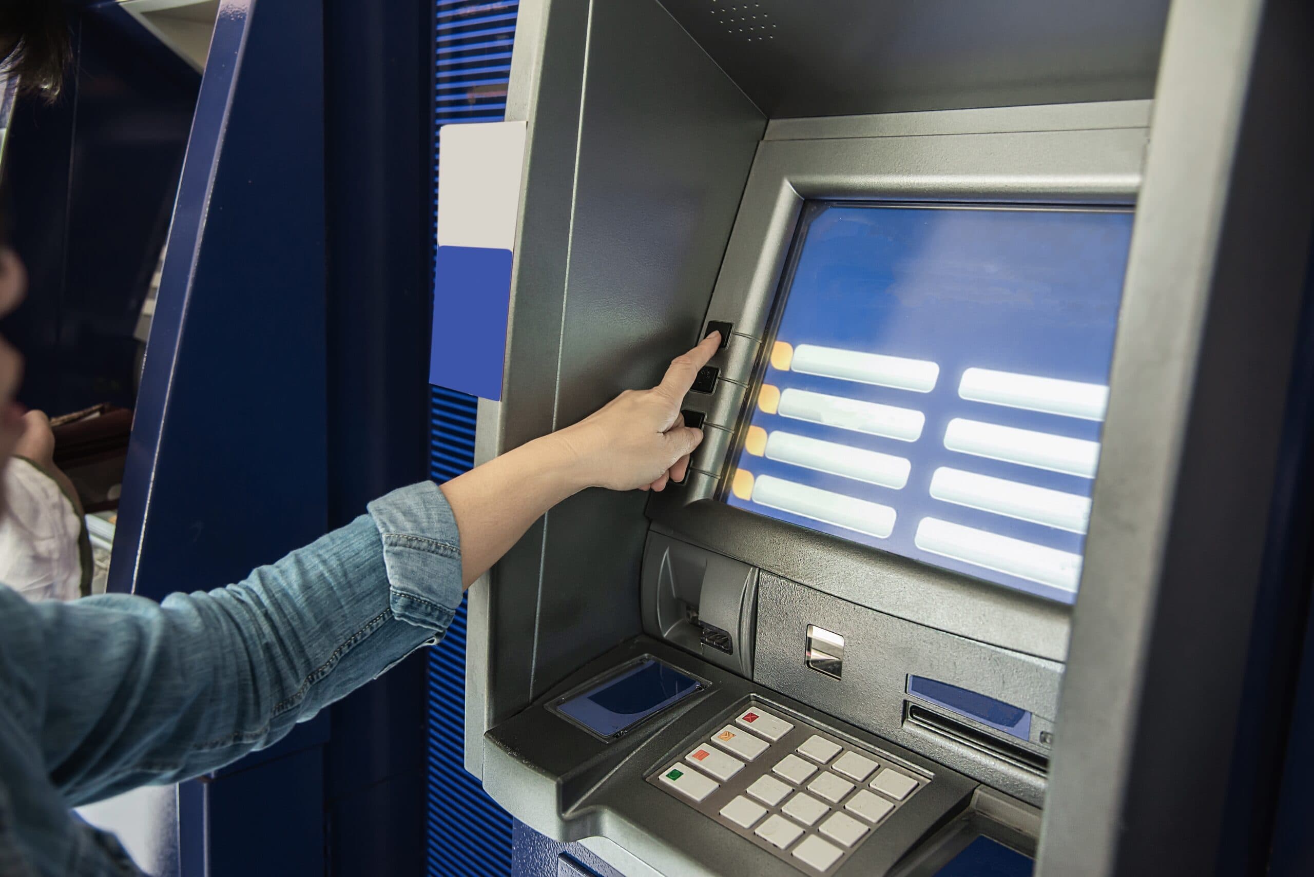 Como sacar Bolsa Família no caixa eletrônico