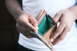 É possível solicitar um cartão de crédito com o nome sujo? É possível solicitar um cartão de crédito com o nome sujo?