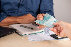 Como pedir um empréstimo sem se endividar?