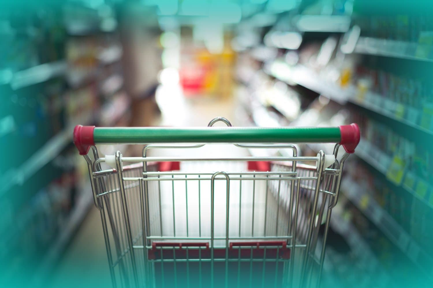 Cartão Cidadão: um carrinho vazio está parado em um corredor de supermercado.