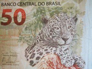 Qual o valor limite do consignado do Auxílio Brasil?