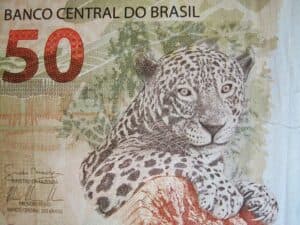 Qual o valor limite do consignado do Auxílio Brasil?