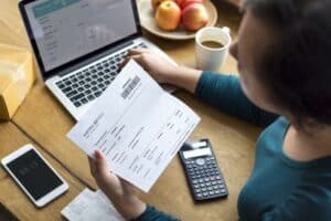 Fácil e sem sair de casa: aprenda como pagar boleto online Fácil e sem sair de casa: aprenda como pagar boleto online