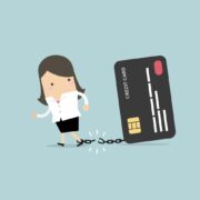 Cartão de crédito: vetor de mulher 